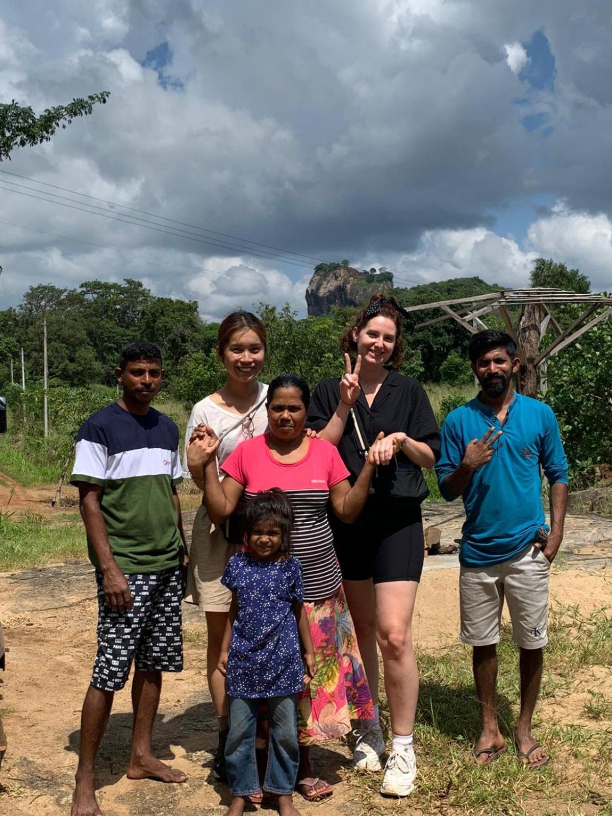 Gayani Sigiri View Home Stay Sigiriya Bagian luar foto
